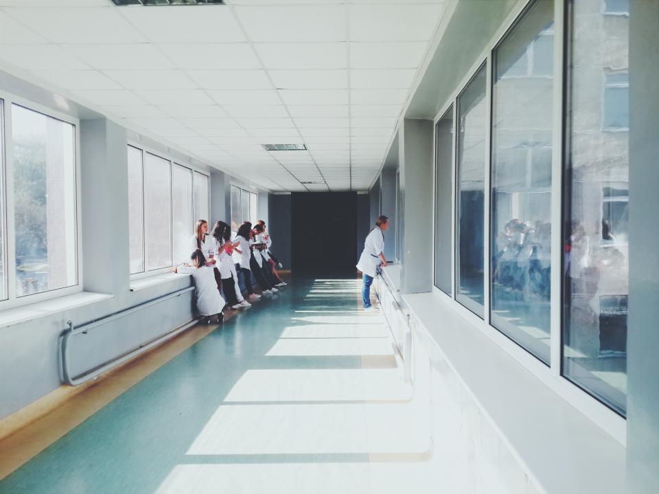 Enhancing Healthcare Efficiency with IoT Asset Tracking for Surgical Carts and Medical Equipment
