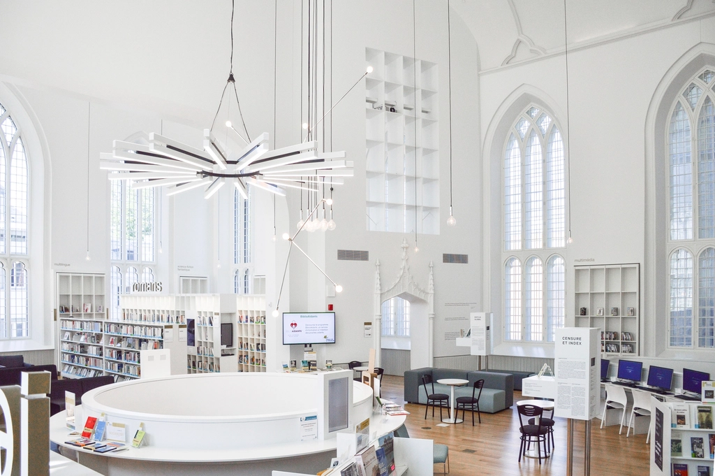Real-Time CO2 Monitoring: A Smart Step Toward Healthier Indoor Environments in Healthcare